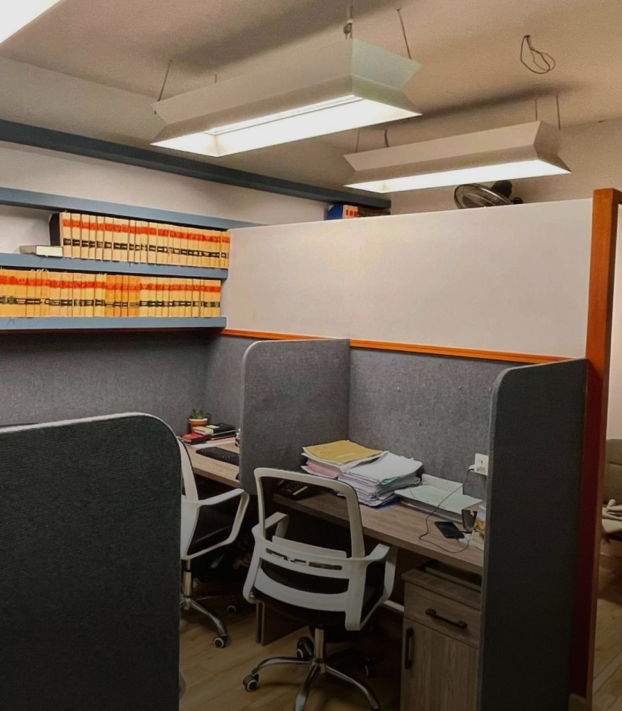 Shahzad Rabbani & Associates Chambers Workstations